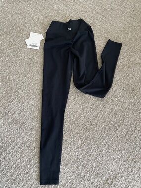 Black High-Waist Leggings - Women's Activewear